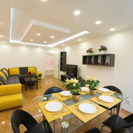 Appartamento Free.Three Belgrado Esterno foto