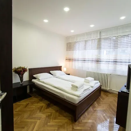 Appartamento Free.Three Belgrado Esterno foto